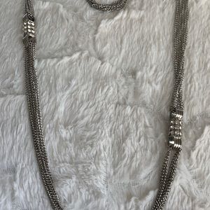 Gorgeous silver tone necklace with crystals